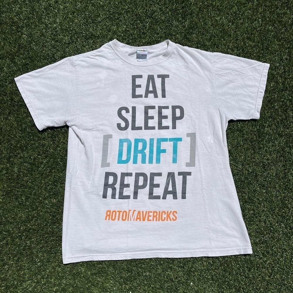 VTG 00’s Drifting White Tee